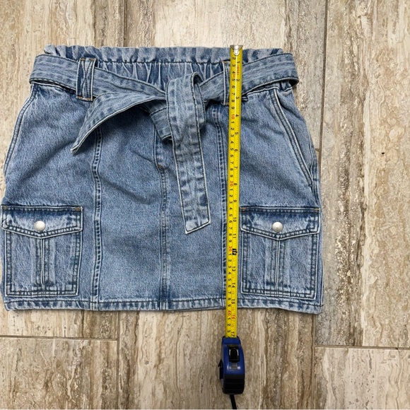 BLANK NYC Moon River Denim Skirt Size Medium - Picture 9 of 10